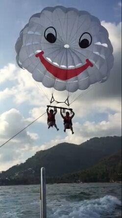 邓超发视频吹笛到天明 揭恩爱夫妻邓超孙俪互