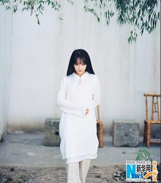 90后南笙最新古风写真 身著白色薄纱画意十足