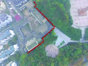 被举报的违建紧临烈士陵园和铁瓮城遗址-图片版权归原作者所有