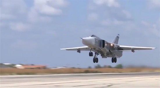 俄军方公布图-22M3战略轰炸机和潜艇打击IS画