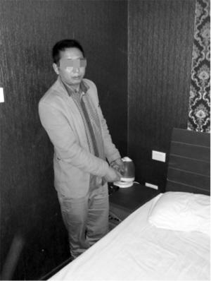 男子起网名包养你 两90后女子为求包养被骗