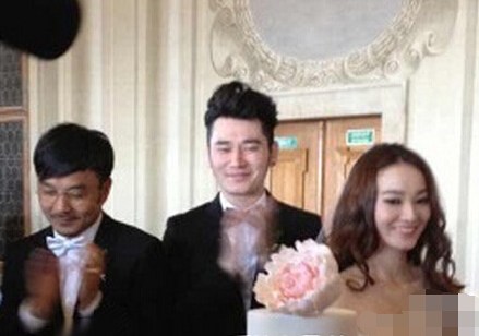 汪涵婚纱照_汪涵杨乐乐(2)