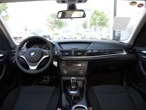 �������� ����X1 2015�� sDrive18i ʱ�н�����