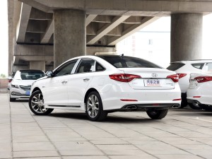 ִ  2015 1.6T DLX