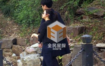 陈晓自曝已与陈妍希同居热吻被拍 揭陈晓赵丽