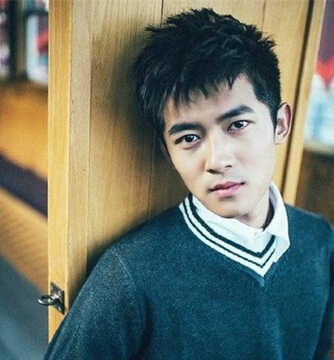 《一年级》佟梦实逼哭老师与宋妍霏暧昧 个人