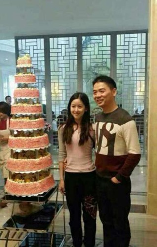 网曝奶茶妹妹怀孕写真 揭章泽天刘强东恋爱史