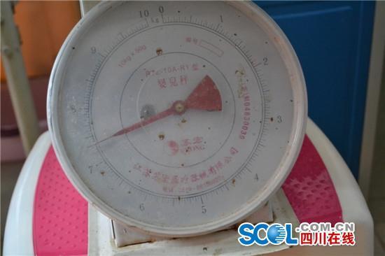 二胎妈妈产下11.9斤巨婴 解读生二胎的风险限