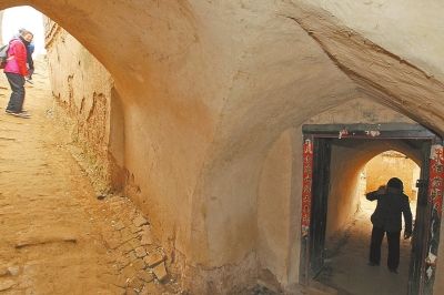 探访地平线下的人间烟火