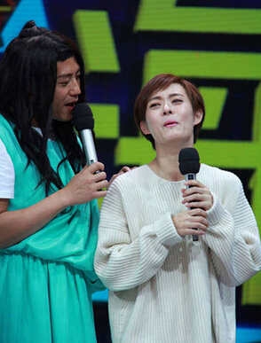 快乐大本营最新一期幕后花絮:邓超穿女装踩高