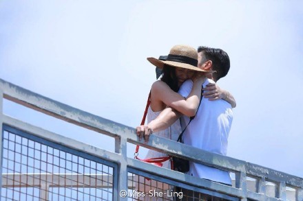  刘雯默认恋情  盘点石榴夫妇刘雯崔始源恩爱瞬