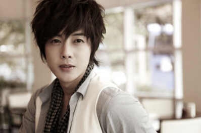 金贤重做亲子鉴定结果系亲生 回顾金贤重家暴