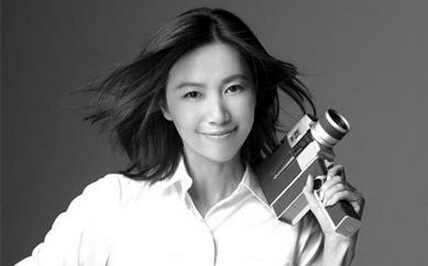 徐静蕾晒黑白写真 揭徐静蕾背景成名史盘点历