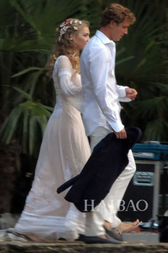 ǭl֮JPdԩ_ (Pierre Casiraghi) PWDBeatrice BorromeojB