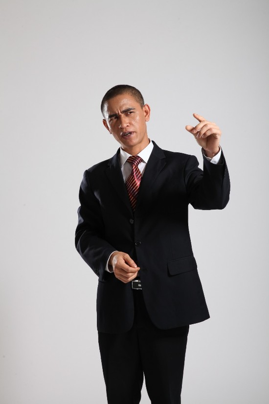 2012�꣬Ф�����μ����㽭�����й������㣬�������䣬��ʱ�Լ��Ǳ���������վ��·�ݣ���������ѡ�����ú�ӵ���Ŀ��ĵ绰�������ٻ�ȥ�μ�¼�ƣ���˵����Ϊ�ҳ�����°�������һ�����Ǿ��ú�����˼����