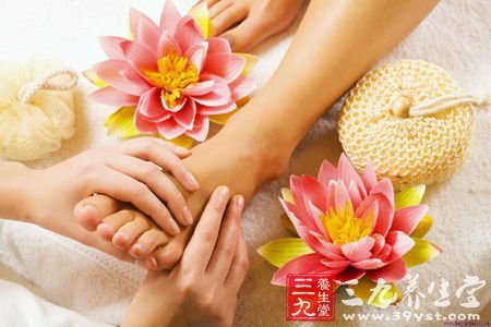 深秋泡脚养生 4个禁忌不要犯