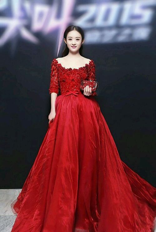 时尚毒药?细数赵丽颖破功时刻:短腿威武 一双