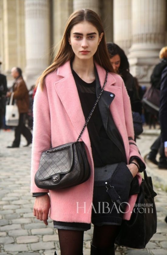 �үS���Y�P�w�̥� (Marine Deleeuw) ����j����