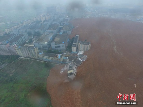 航拍 深圳山体滑坡 现场(组图)--房产--人民网