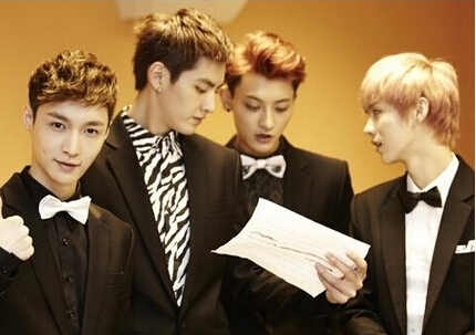 吴亦凡军装出巡 揭吴亦凡鹿晗黄子韬张艺兴四