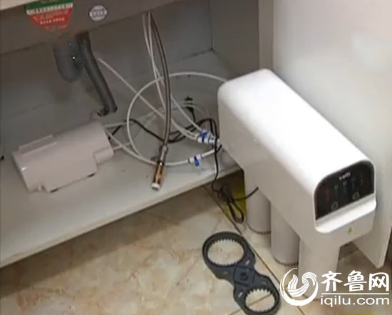 净水器连接处漏水多家新房被泡 烟台华帝拒绝