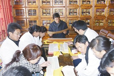 藏医药独特疗效被世界认可在传承中与时俱进