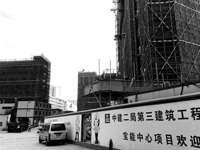 笋岗在建的宝能中心，预计2018年投入使用