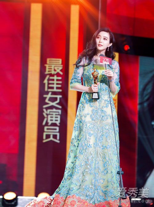 范冰冰唐嫣赵丽颖 2015国剧盛典红毯谁最美