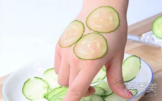 冬季如何补水? 小黄瓜面膜怎么做?