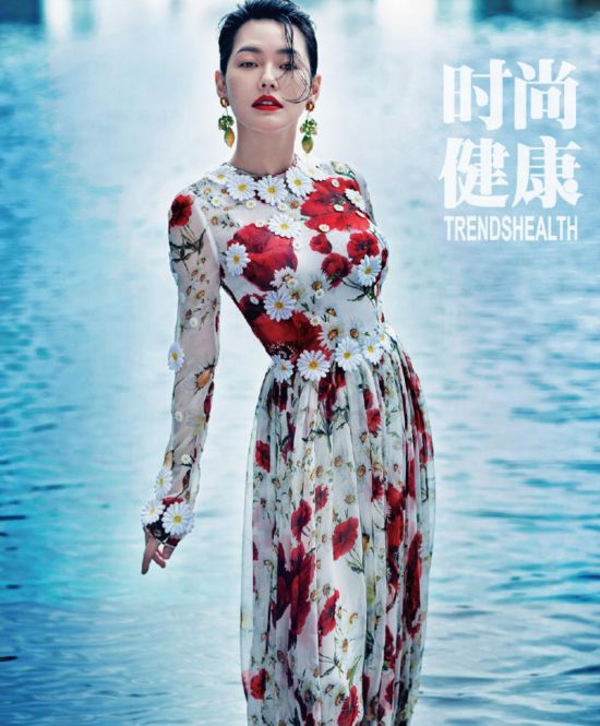 小s寄美照给胡歌 大秀好身材露出美腰与美腿(