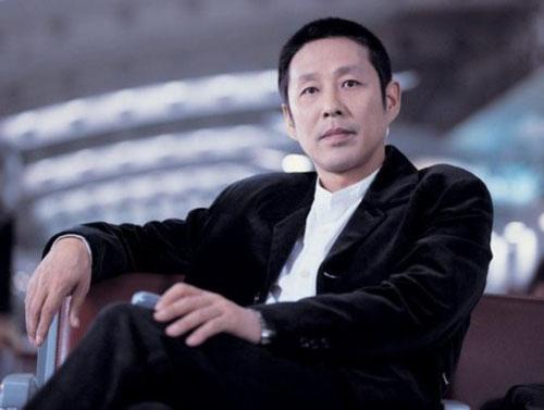 陈道明跨年弹钢琴 黄晓明《屯儿》rap自嘲身高 胡歌靳东再合体