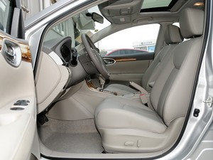 �����ղ� ���� 2014�� 1.6XV CVT������