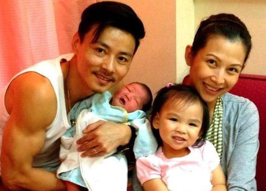张晋示爱妻子女儿 炫夫狂魔蔡少芬自曝与张晋