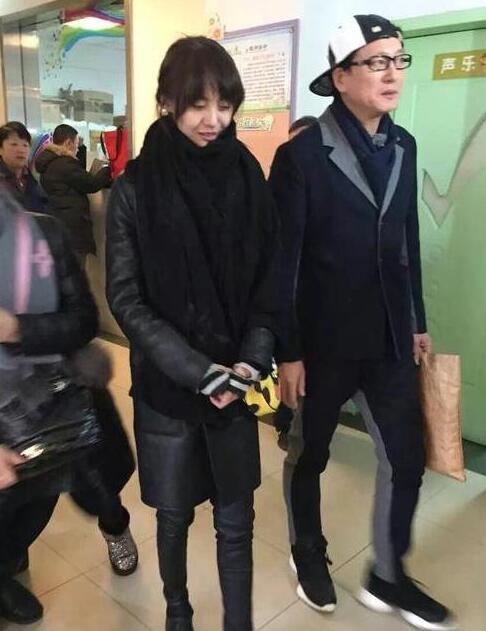 郑爽带爸爸参加旋风孝子 爽爸气场强大被赞可