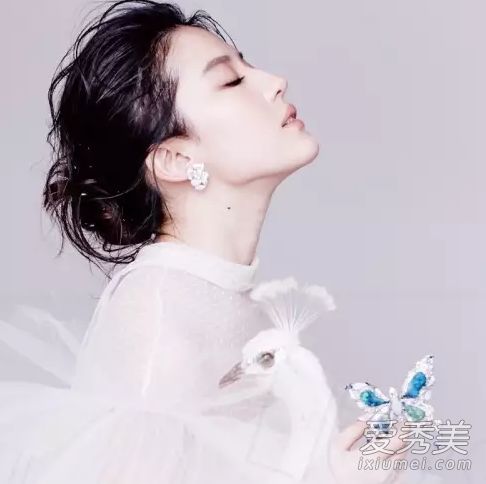 刘亦菲完美比例脸 侧面照美出新高度