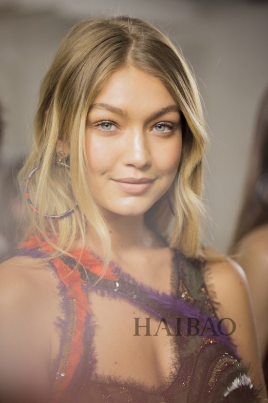 NNP}w (Gigi Hadid) p