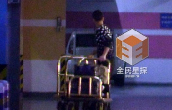 胡歌幽會富二代美女 疑似新戀情曝光(圖)