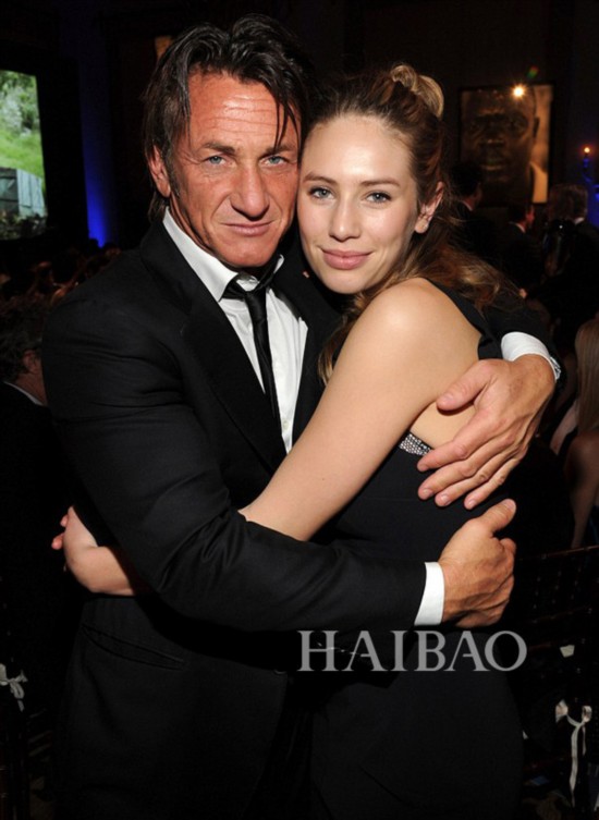 �讦�P�� (Sean Penn) �k��}�ۡP�� (Dylan Penn)