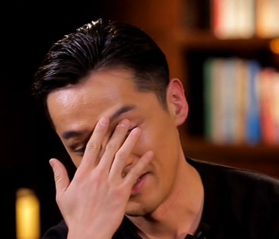 胡歌谈薛佳凝掉泪:她是真的很好 薛佳凝清纯美