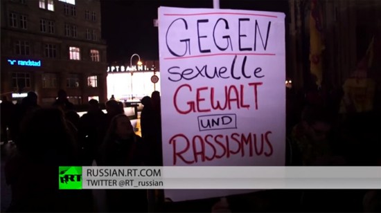 德国科隆民众上街游行抗议大规模性侵事件(高