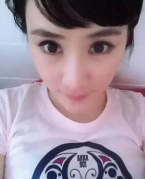 胡歌女友撞脸胡静袁泉 林晓海量私照曝光