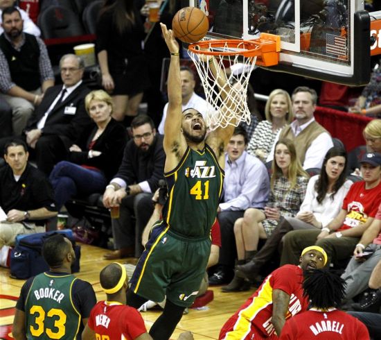 NBA常规赛:火箭胜爵士