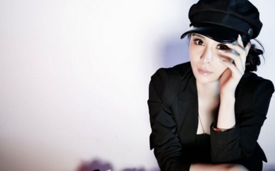 胡歌女友撞脸胡静袁泉 林晓海量私照曝光