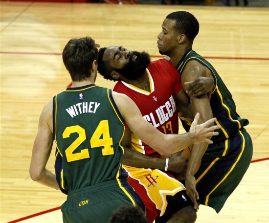 NBA常规赛:火箭胜爵士