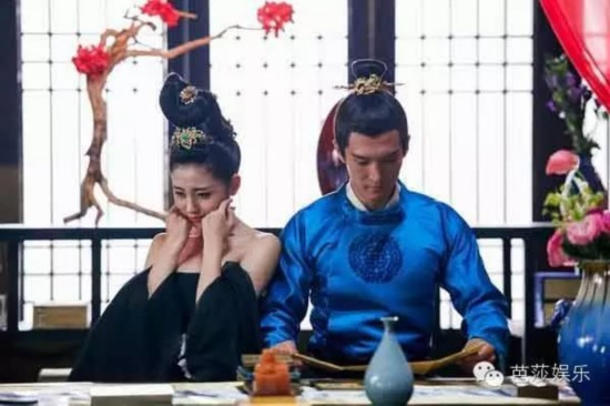 星二代毁容整容失败 《太子妃》的导演比戏还