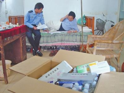 上蔡縣派出所長因公殉職 數(shù)萬人送行