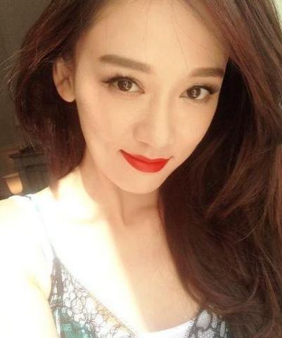 陈乔恩吐舌卖萌 教主开挂耍萌实力撩妹子赵丽