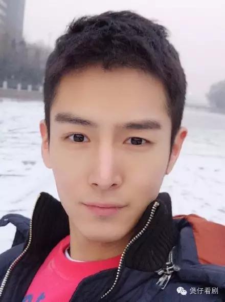 《太子妃剧组》现代装逆天 张天爱甜美太子酷