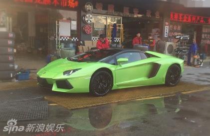 张翰开绿色豪车出街 塘主秒变太子妃升职记里