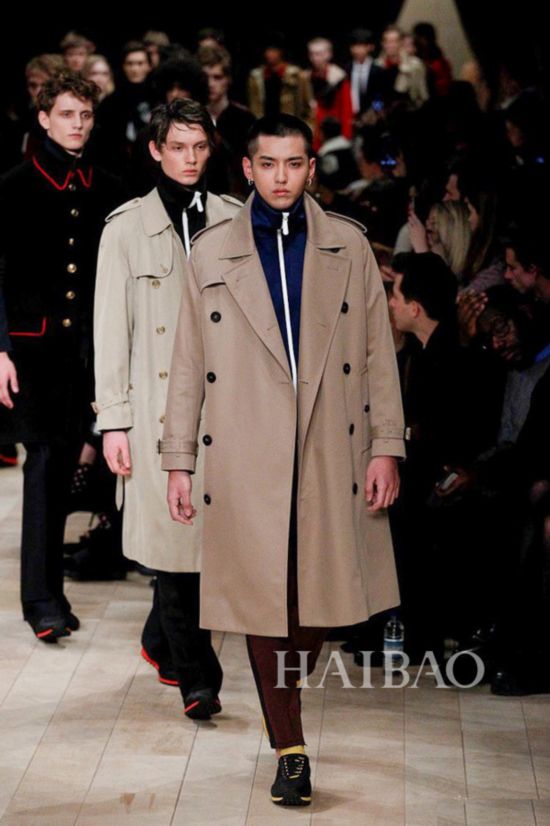 �d��Z�լf�Q (Burberry) T�x�B�k�q